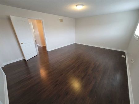 For Lease - 5 Bellcroft Lane, Markham, Ontario - Photo 5