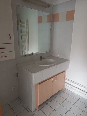 Location Appartement 2 pièces 53m² - Photo 3