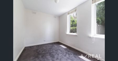 Ideally Located Apartment! - Photo 4