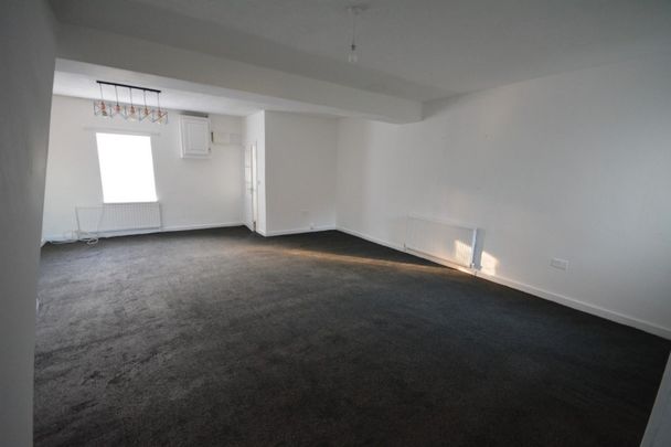 3 bedroom House To Let - Photo 1