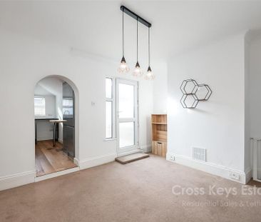 3 bedroom terraced house to rent - Photo 3