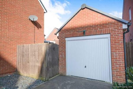 3 bedroom property to rent in Amersham - Photo 3