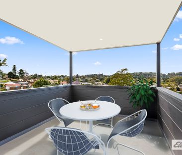 1/15-17 Figtree Crescent - Photo 1