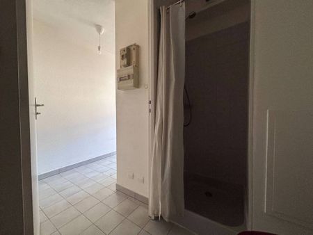 Location Appartement 1 pièce 15m² GRENOBLE 38100 - Photo 5