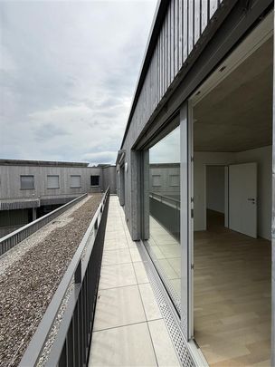 "Moderne Attikawohnung mit Charakter im urbanen Kreis 6" - Photo 1