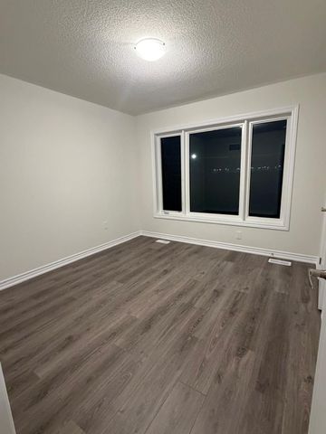 For Lease - 293 LINDSAY Street, Kawartha Lakes, Ontario - Photo 4