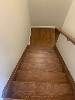 For Lease - 2789 Eglinton Avenue Unit# 422, Toronto, Ontario - Photo 1