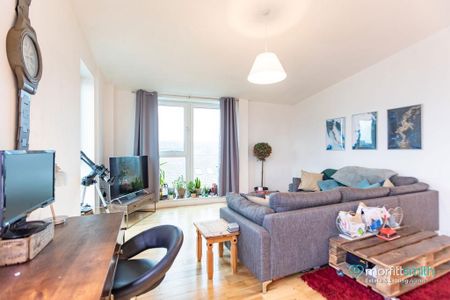 2 bedroom penthouse to rent - Photo 2