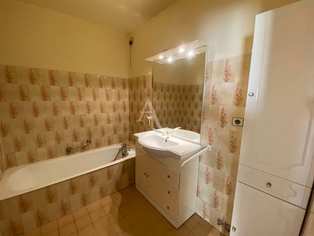 Location Appartement 3 pièces 76m² NICE 06000 - Photo 5