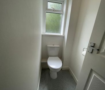 Maes Y Gelynen, Swansea, SA6 - Photo 2