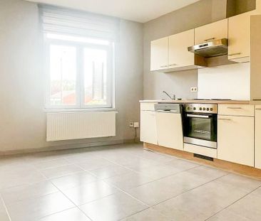 Appartement te huur in La Louvière voor € 785 met 2 slaapkamers - Photo 3