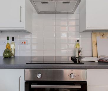 1 bedroom in a house share to rent - Photo 6