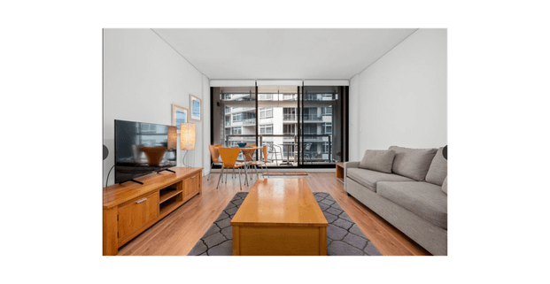 Stylish 1 Bedroom Apartment with Parking in the Heart of Sydney CBD - Photo 1