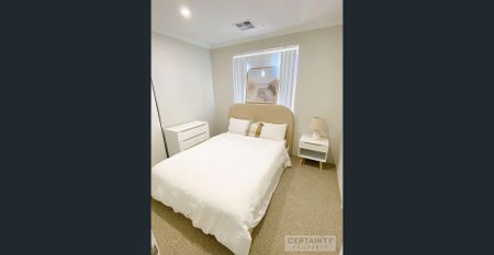 Four Modern Room with Ensuite starting from $300 in a shared house - Photo 5