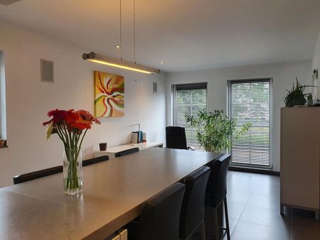 Appartement met 2 slaapkamers, ruim terras en autostaanplaats te OLV Olen ! - Photo 4