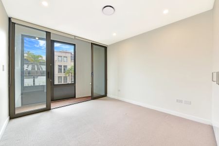 Prime Location, Modern One Bedroom Apartment - Photo 5