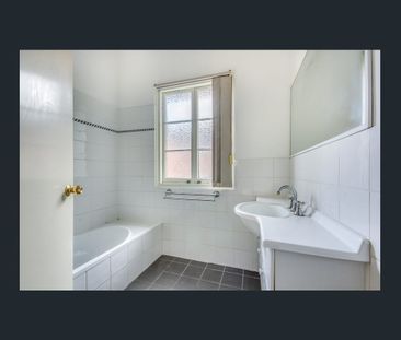 134 Chester Road, Annerley, Qld 4103 - Photo 6