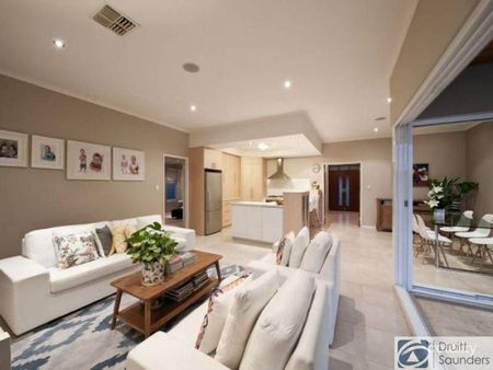 Executive Fully Furnished Home in Sought After Location HOME OPEN SATURDAY 09 MAY AT 9.45AM SHARP! - Photo 3
