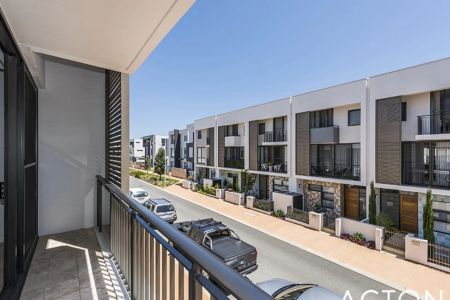 MODERN & STYLISH TOWNHOUSE! - Photo 3