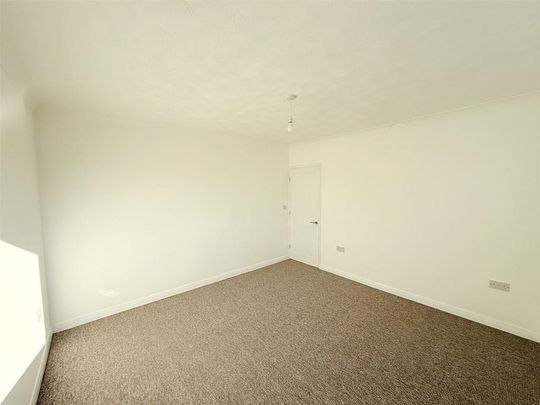 2 bedroom bungalow to rent - Photo 1