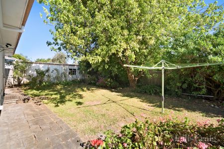 4 Lambert Street, Wendouree - Photo 2