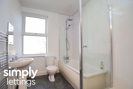 2 Bed property for rent - Photo 5