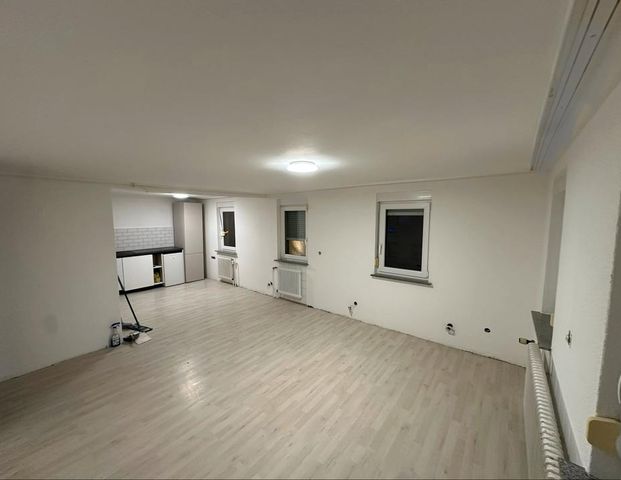 Helle 1-Zimmer-Wohnung mit Küche in Schömberg - Foto 1