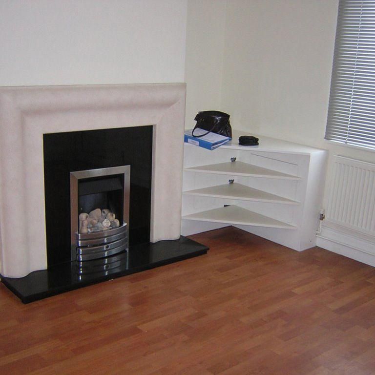 2 bedroom terraced house to rent - Photo 1