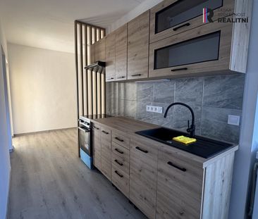 Pronájem bytu 2+1 59 m² - Fotografie 2