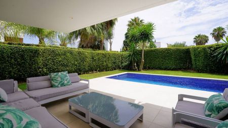 6 bedroom luxury Villa for rent in Estepona, Spain - Photo 5