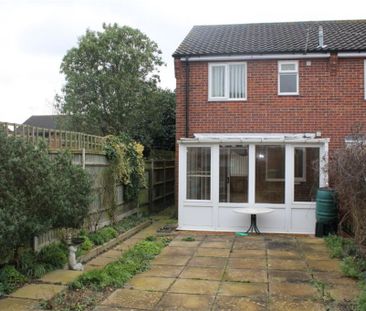 2 bedroom end of terrace house to rent - Photo 5