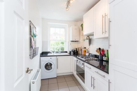 2 bedroom flat to rent - Photo 3