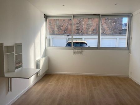 Studio Centre ville – - Photo 3