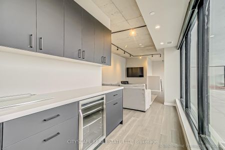 For Lease - 7 Smith Crescent Unit# Ph 810, Toronto, Ontario - Photo 2