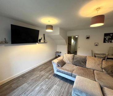 2 bedroom semi-detached house to rent - Photo 2