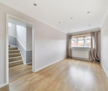 3 bedroom end of terrace house to rent - Photo 3