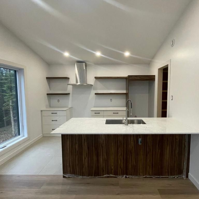 Lumineuse Maison à Louer au Lac Supérieur - Photo 1