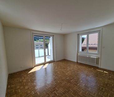 Joli appartement de 3 pièces entièrement renové avec grand balcon - Photo 2