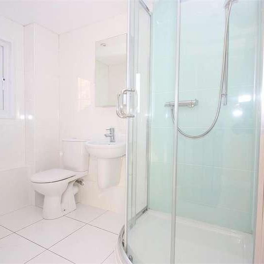 Montagu Road, Datchet, SL3 - Photo 1