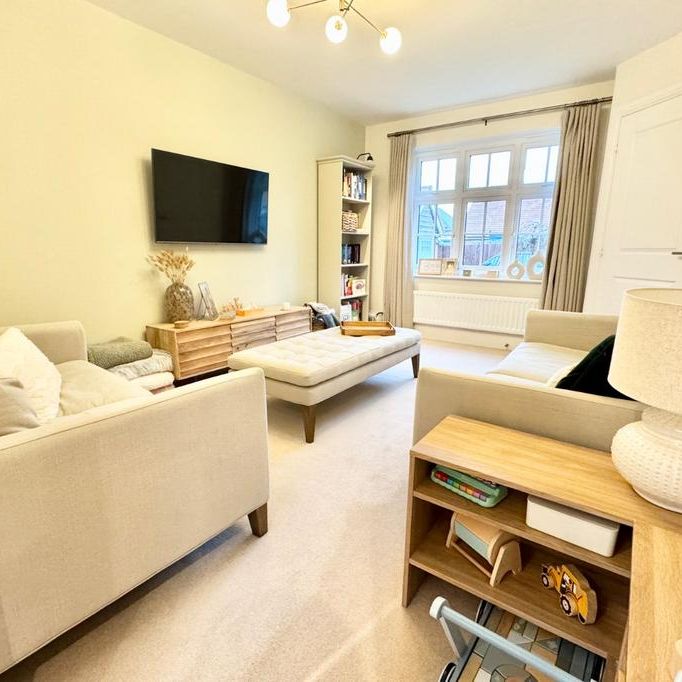 4 bedroom detached house to rent - Photo 1