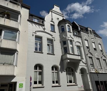 Großzügige 2-Zimmer-Dachgeschosswohnung in MG-Zentrum - Photo 1