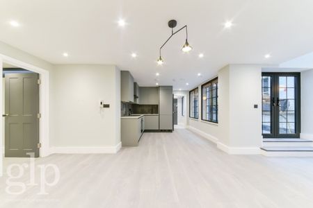 1 Bedroom Flat, Beak Street, London, Greater London, Soho, W1F - Photo 5