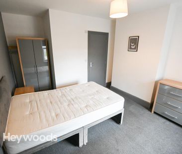 1 bedroom house of multiple occupation to rent - Photo 5