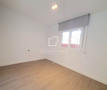 Recently renovated apartment with lovely sea views for rent in Mala... - Photo 4