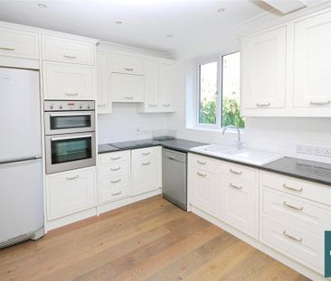 5 bedroom semi-detached house to rent - Photo 5