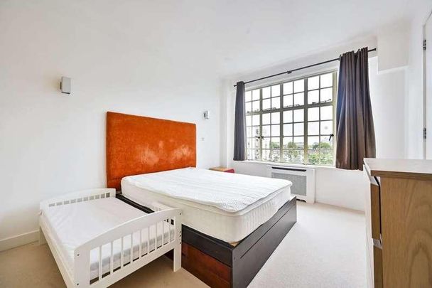 Warwick Gardens, Earls Court, W14 - Photo 1