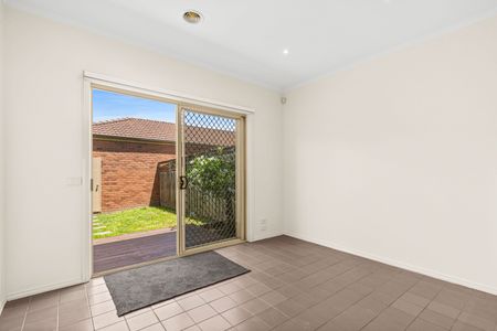 Freshly Pain and New Carpet though out - Photo 2