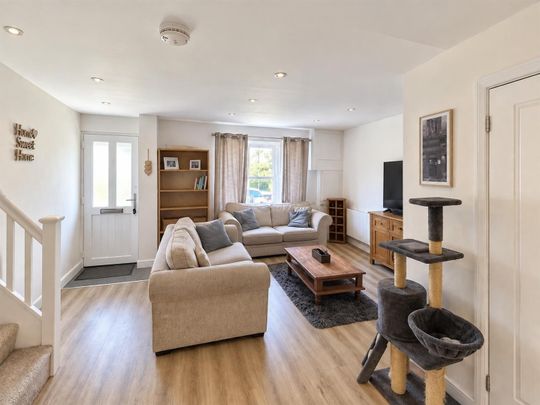 High Street, Ruardean - Photo 1