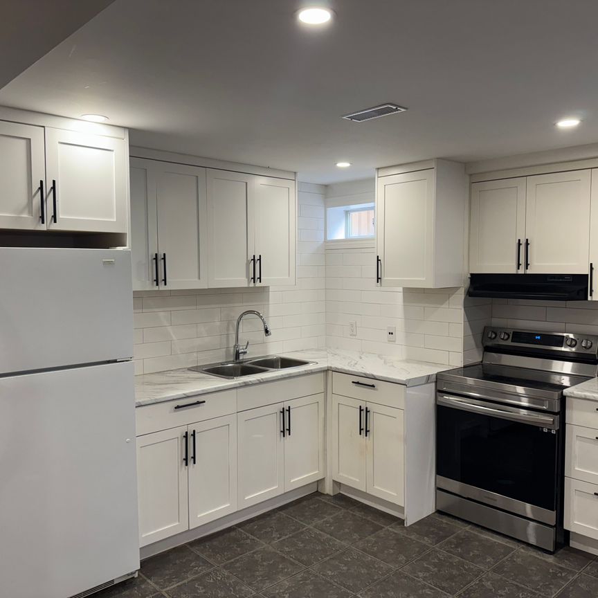 For Lease - 1150 Lambton Drive, Oakville, Ontario - Photo 1