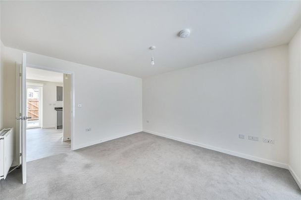 3 bedroom townhouse to rent - Photo 1